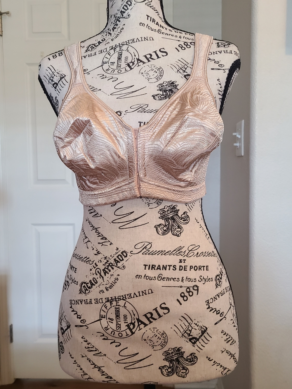 Playtex Front-Closure Bra in Light Pink Champagne